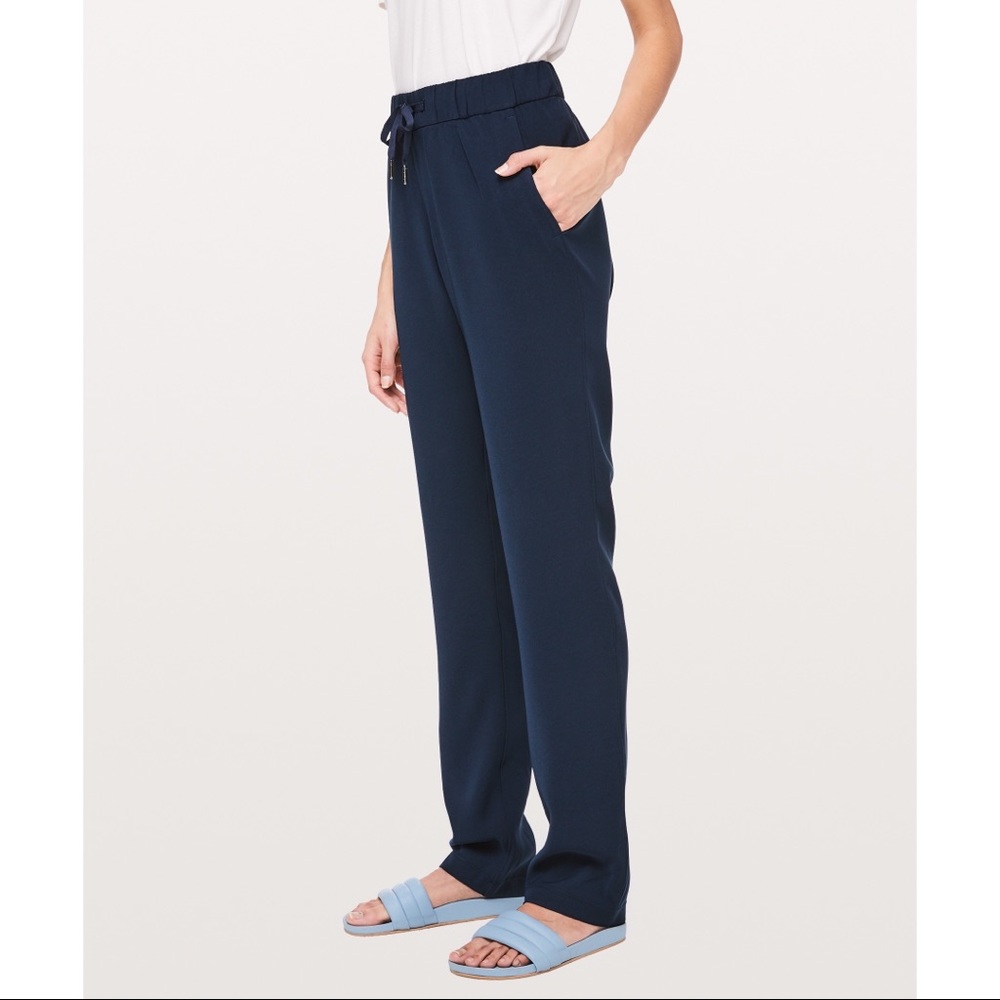 Lululemon Athletica On the Fly Navy Blue Pants